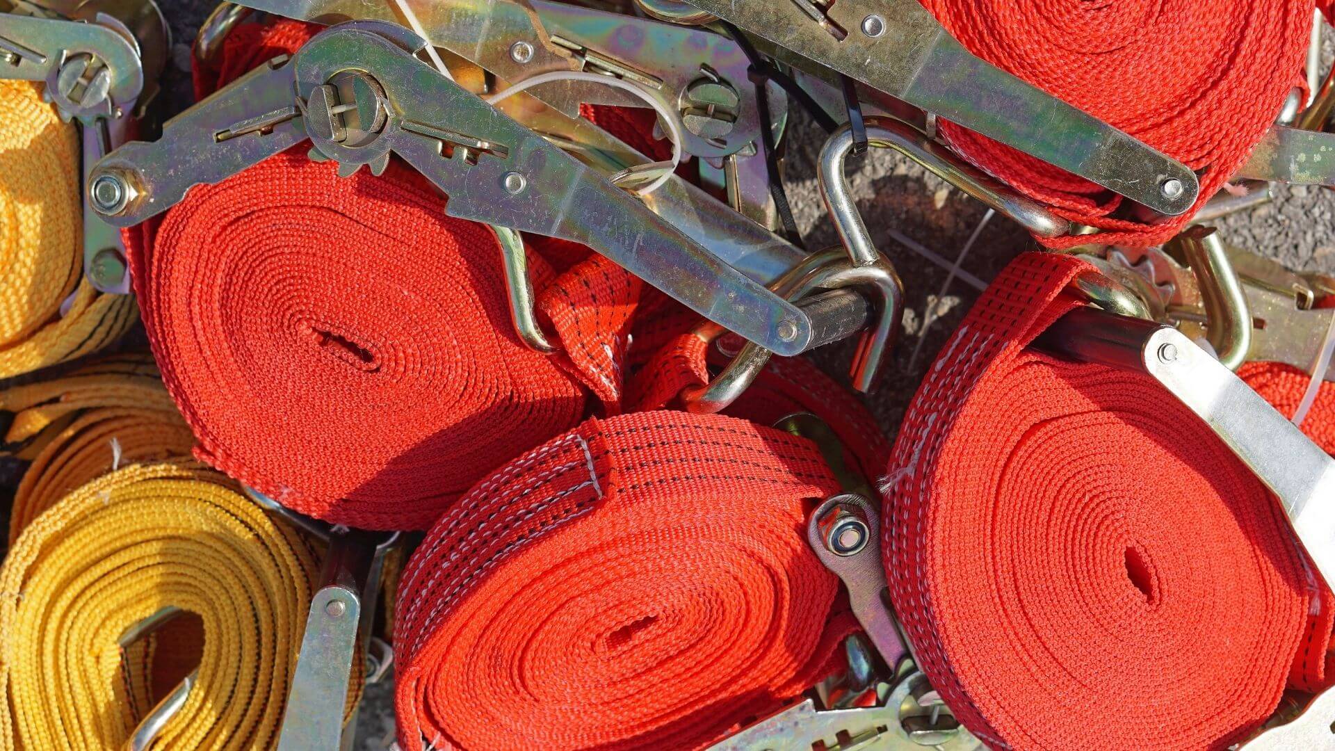 How To Use Ratchet Straps: Step-by-Step Detailed Explanation How To Use Ratchet Straps: Step-by-Step Detailed Explanation